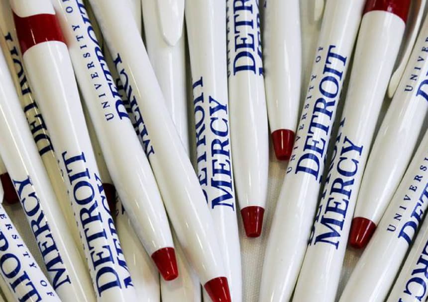 A pile of ɫۺϾþ Mercy pens.